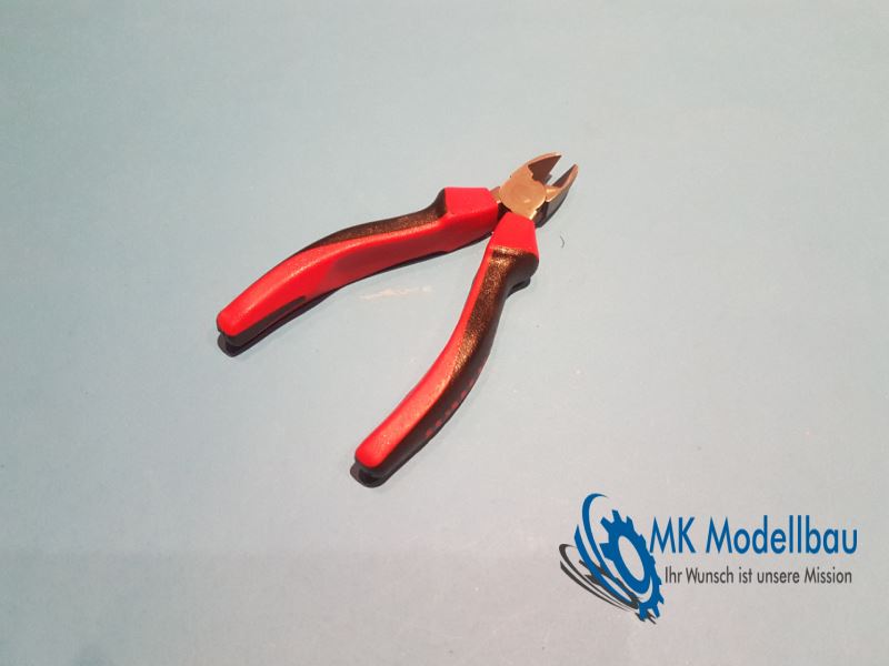 Side cutters (various sizes)